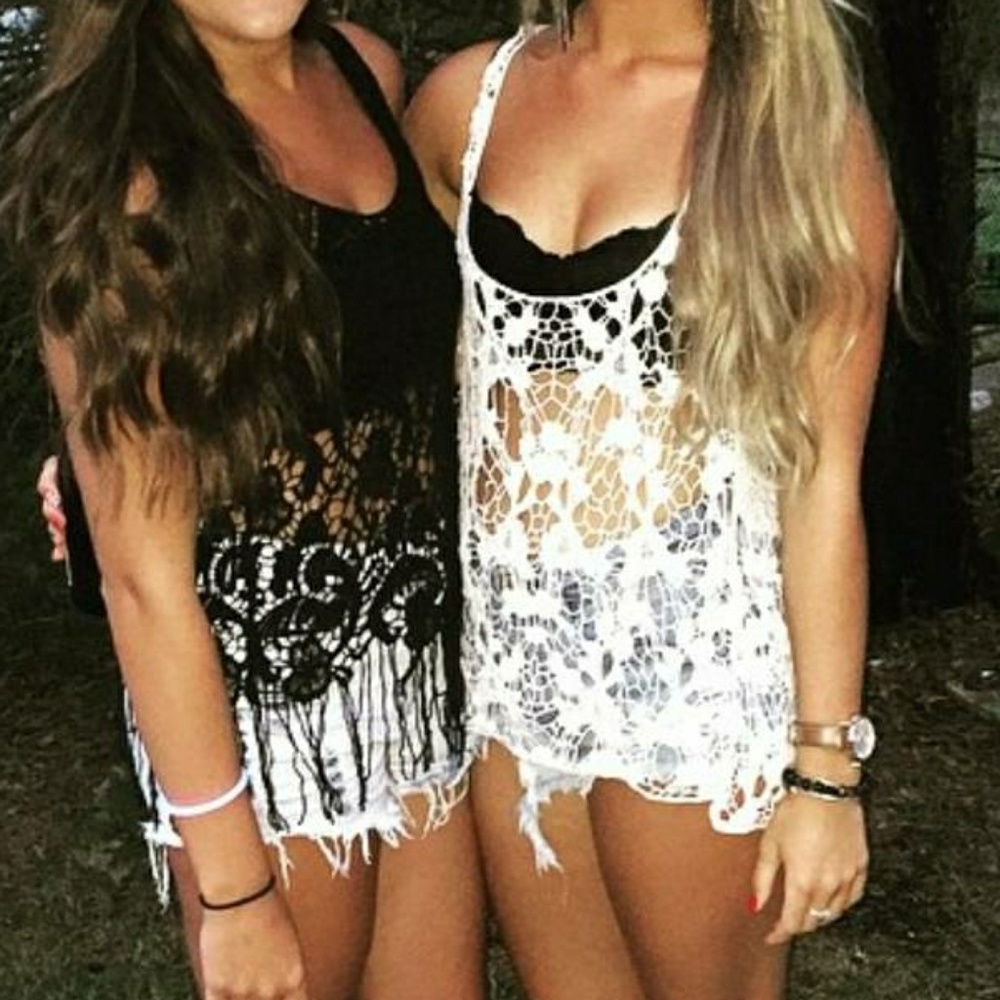 Lace tank size small